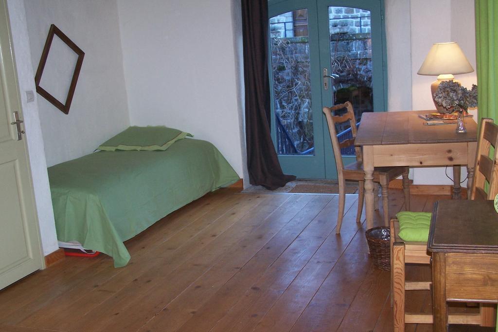 Salomony Chambre D'Hotes Marcols-les-Eaux Eksteriør billede